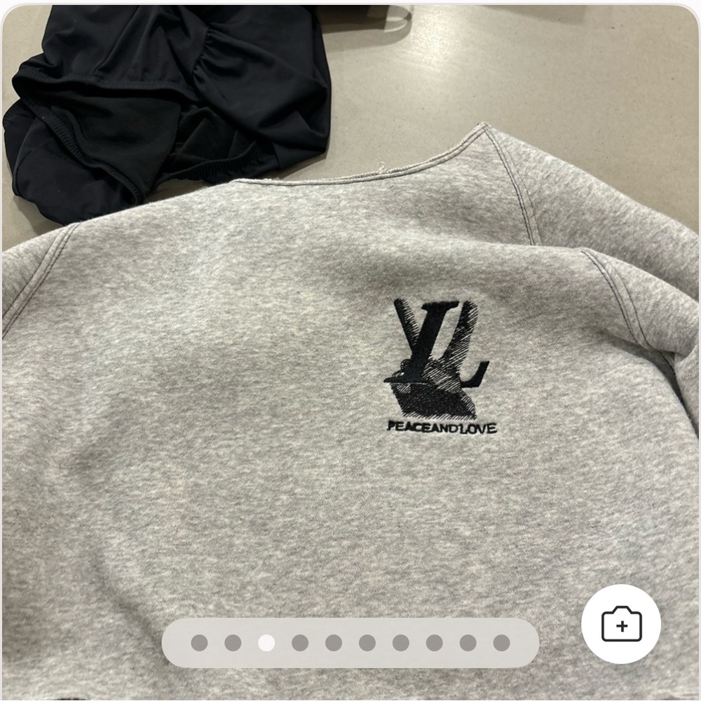 Louis Vuitton Light Gray Cropped Cowl Neck Sweater - Picture 4 of 6